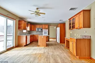 2 Marc Dr, Wantage, NJ 07461 - Photo 5