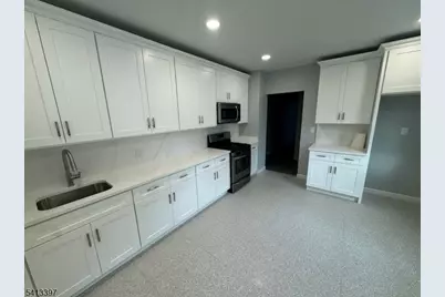 812 Bayway Ave #2B, Elizabeth, NJ 07202 - Photo 1