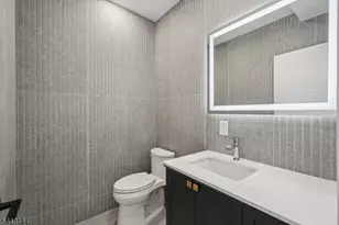 39 Billingsley Dr, Livingston, NJ 07039 - Photo 27