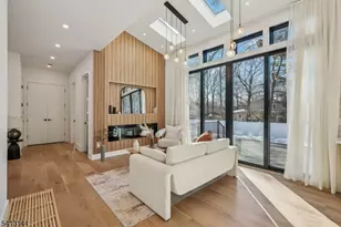 39 Billingsley Dr, Livingston, NJ 07039 - Photo 5