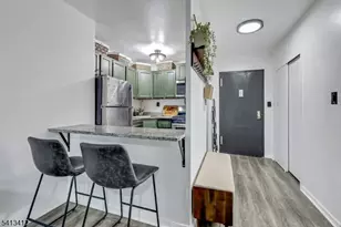 285 Aycrigg Ave 5C, Passaic, NJ 07055 - Photo 13