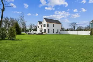 31 North Dr, Livingston, NJ 07039 - Photo 39