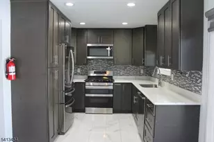 83 Pheasant Run, Edison, NJ 08820 - Photo 7