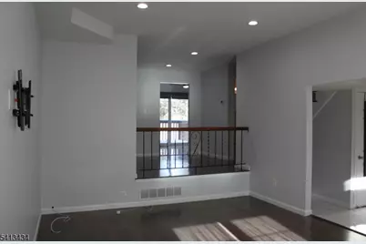 83 Pheasant Run, Edison, NJ 08820 - Photo 5