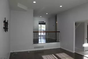 83 Pheasant Run, Edison, NJ 08820 - Photo 5