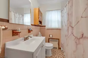 712 Meyer Ave, Lyndhurst Township, NJ 07071 - Photo 21