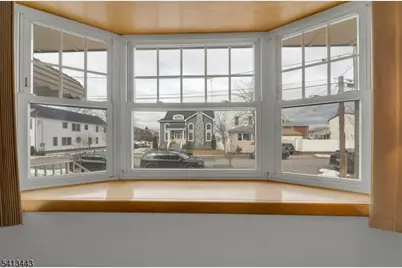 712 Meyer Ave, Lyndhurst Township, NJ 07071 - Photo 3