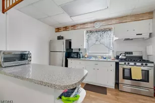 712 Meyer Ave, Lyndhurst Township, NJ 07071 - Photo 17