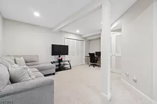 42 Lexington Ln, West Milford, NJ 07480 - Photo 3