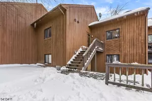 2 Squaw Valley Ct, Vernon Twp., NJ 07462 - Photo 3