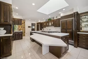 137 High Oaks Dr, Warren Township, NJ 07059 - Photo 17