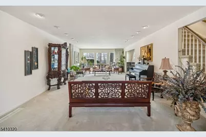 137 High Oaks Dr, Warren Township, NJ 07059 - Photo 7