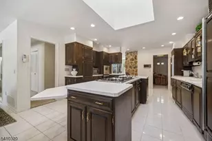 137 High Oaks Dr, Warren Township, NJ 07059 - Photo 15