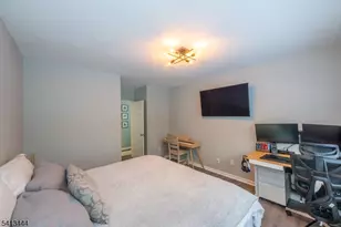 4101 Schindler Ln, Wayne Twp., NJ 07470 - Photo 17