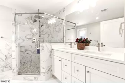 237A S Main St, Raritan Township, NJ 08822 - Photo 13