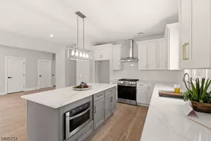 237A S Main St, Raritan Township, NJ 08822 - Photo 7