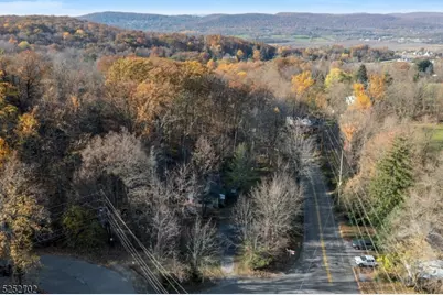 12 Breakneck Rd, Vernon, NJ 07462 - Photo 5