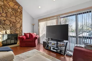 9 Kingsberry Dr, Franklin Township, NJ 08873 - Photo 3