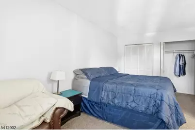 9 Kingsberry Dr, Franklin Township, NJ 08873 - Photo 11