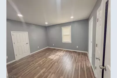 413 S 16th St, Newark, NJ 07103 - Photo 9