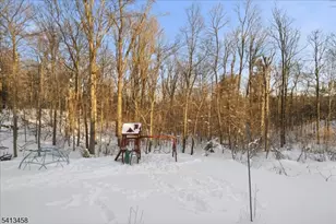 407 Diggles Pl, Vernon, NJ 07422 - Photo 9