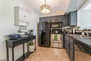 95 Huckleberry Ct, Readington, NJ 08887 - Photo 9