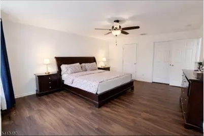 8 Swing Bridge Ln, South Bound Brook Boro, NJ 08880 - Photo 5