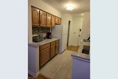 565 Grove St #C-15, Clifton, NJ 07013 - Photo 5