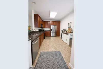 8 Swing Bridge Ln, South Bound Brook Boro, NJ 08880 - Photo 7