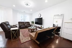 8 Swing Bridge Ln, South Bound Brook Boro, NJ 08880 - Photo 3