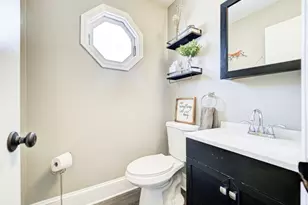 23 Otis Pl, Verona, NJ 07044 - Photo 3