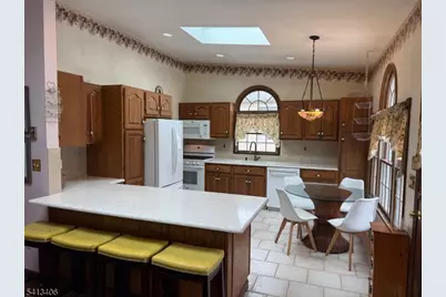 80 Rhoda Ave, Nutley, NJ 07110 - Photo 3