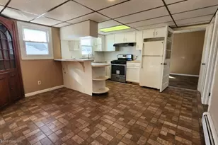 4 Broad St Unit, Branchville, NJ 07826 - Photo 9