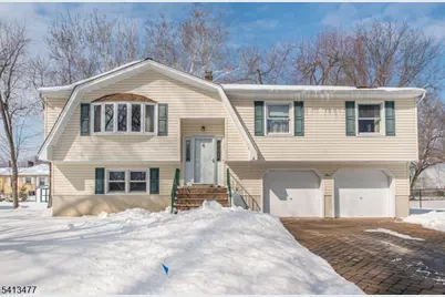 4 Brookside Ct, Parsippany, NJ 07054 - Photo 1