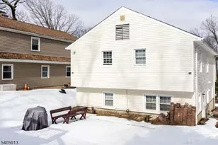 654 Succasunna Rd, Mount Arlington, NJ 07850 - Photo 27