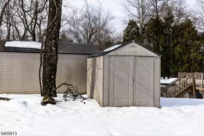 654 Succasunna Rd, Mount Arlington, NJ 07850 - Photo 17