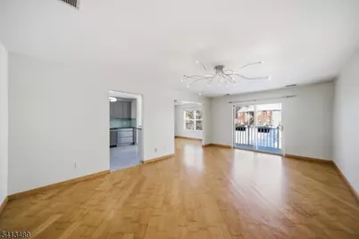 8 Jennifer Dr, East Hanover Township, NJ 07936 - Photo 5