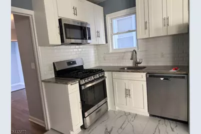 19 Cross St, West Orange Township, NJ 07052 - Photo 5