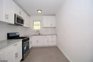 19 Cross St, West Orange Township, NJ 07052 - Photo 13