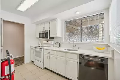 42 Fieldstone Road, Bedminster Township, NJ 07921 - Photo 7