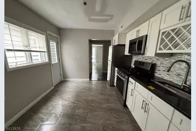 161 19th St, Union City, NJ 07087 - Photo 9