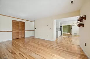 209 Green Hollow Dr, Woodbridge Township, NJ 08830 - Photo 9