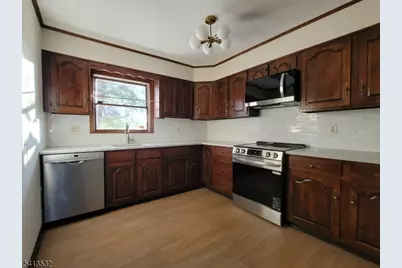 16 Magnolia Ln, Caldwell Boro Twp., NJ 07006 - Photo 5