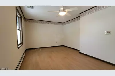 16 Magnolia Ln, Caldwell Boro Twp., NJ 07006 - Photo 9