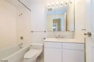 900 Palisade Ave, Fort Lee, NJ 07024 - Photo 21