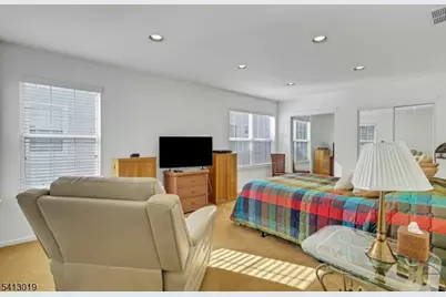 211 Warbler Dr, Wayne, NJ 07470 - Photo 29