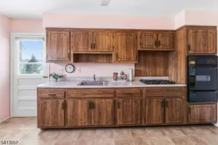 31 Saint Marys Dr, Roxbury Township, NJ 07876 - Photo 7