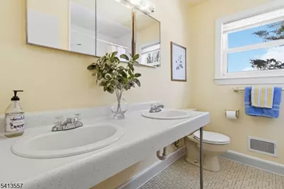 31 Saint Marys Dr, Roxbury Township, NJ 07876 - Photo 15