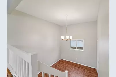 32 Waverly Dr, Edison, NJ 08817 - Photo 9