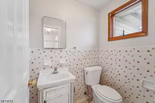 32 Waverly Dr, Edison, NJ 08817 - Photo 25